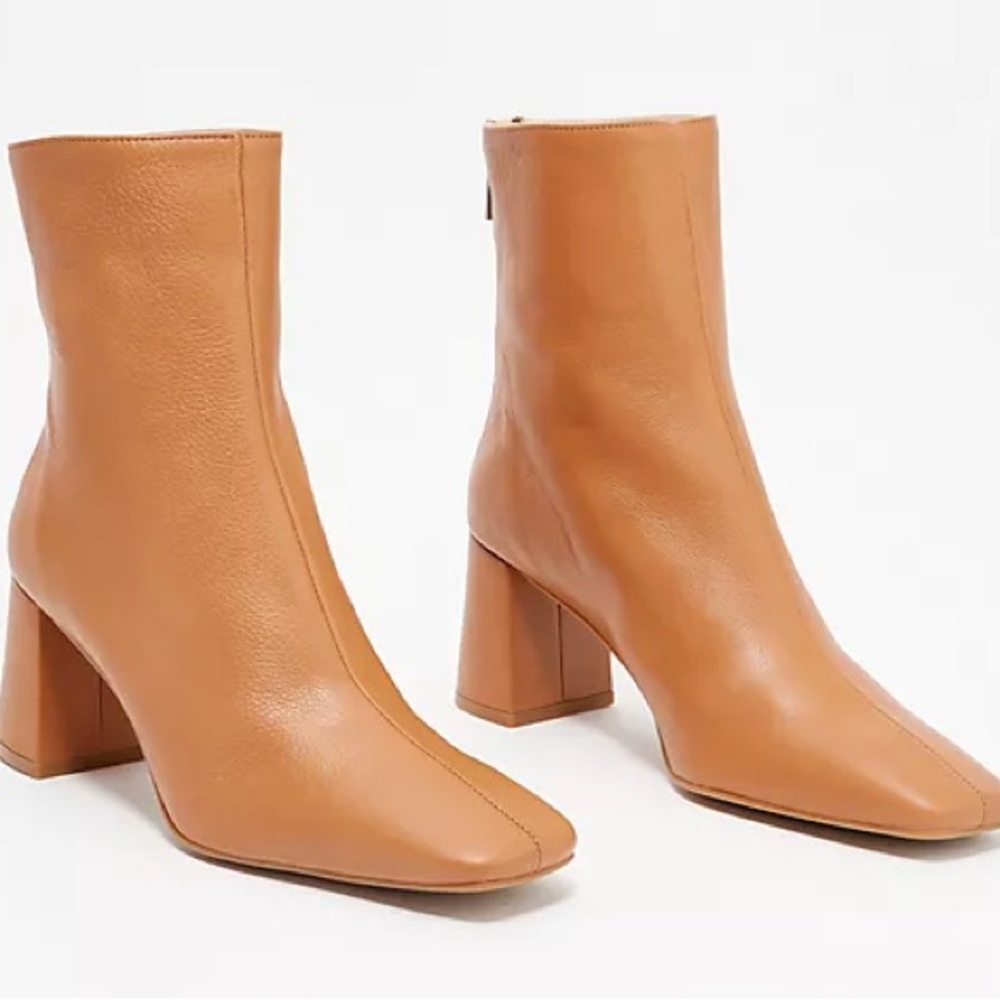 Intentionally Blank tan leather mid shaft Tabatha boot sz 38